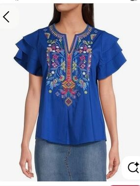 Calessa Split V- Neck Shirt